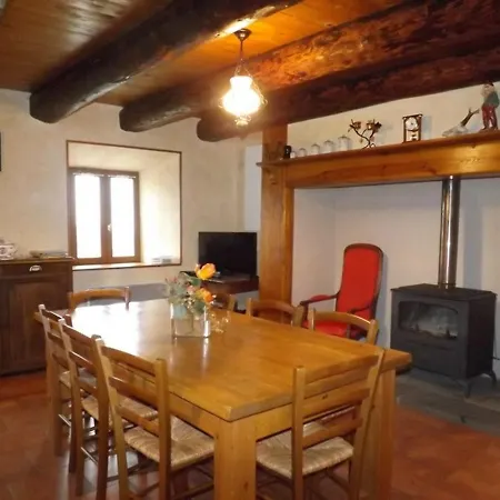 Maison De Caractere Renovee Avec Cheminee Et Internet, 9 Pers, Pres De Garabit - Fr-1-742-82 *