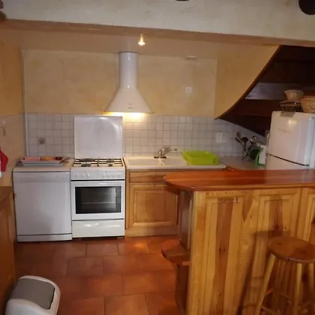 Maison De Caractere Renovee Avec Cheminee Et Internet, 9 Pers, Pres De Garabit - Fr-1-742-82