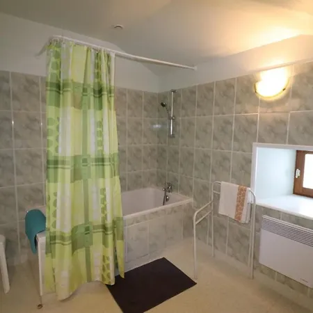 Maison De Caractere Renovee Avec Cheminee Et Internet, 9 Pers, Pres De Garabit - Fr-1-742-82 * Clavières-de-Montagne